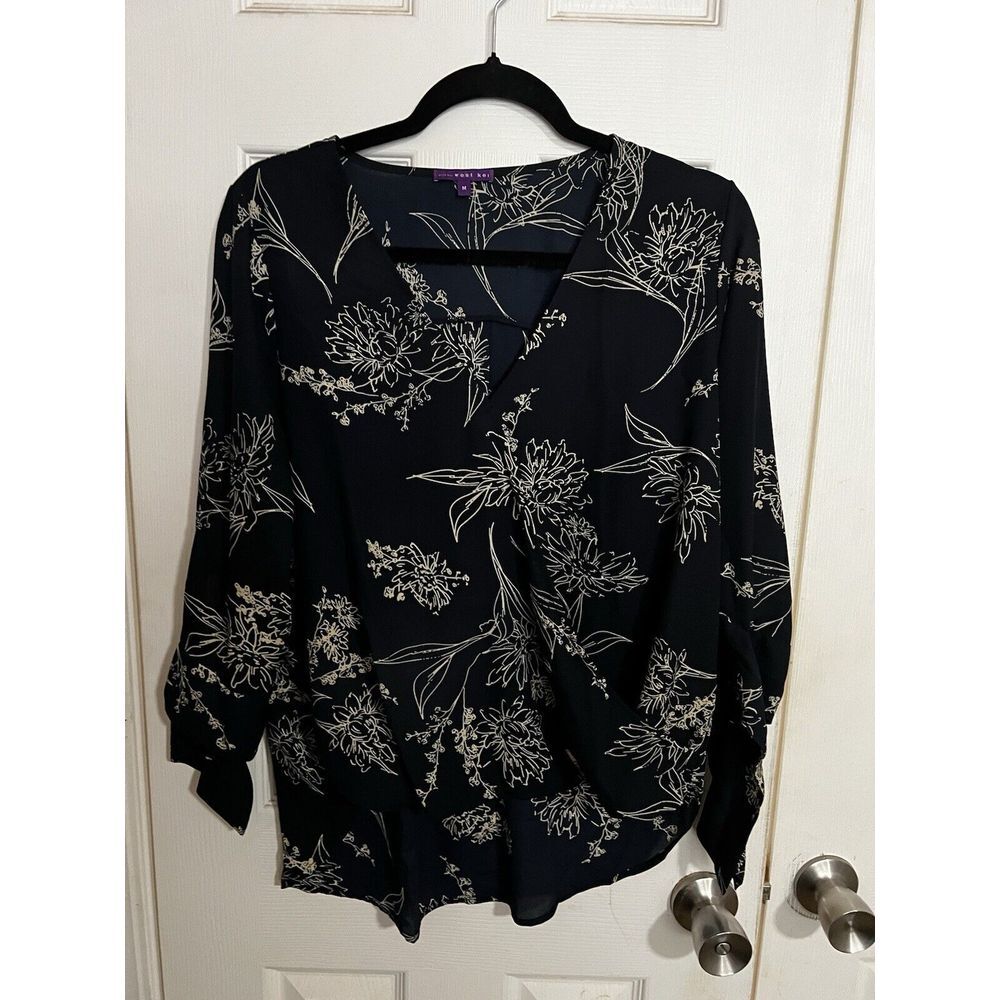 West Kei Size Medium Floral Navy Cream Blouse Women Stylish